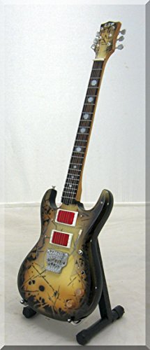 RICHARD Z. KRUSPE Guitare Miniature RAMMSTEIN ESP - Les Beatles, Paul McCartney, John Lennon, RIngo Starr, George Harrison RICHARD Z. KRUSPE Guitare Miniature RAMMSTEIN ESP – Image 3