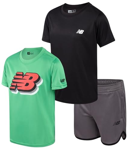 Catálogo para Comprar On-line Ropa de Running para Niño Top 10. 46 New Balance - Conjunto de pantalones cortos deportivos para niños, 3 piezas, playera de manga corta y pantalones cortos de baloncesto (tamaños: 8-12), Apple negro, 10
