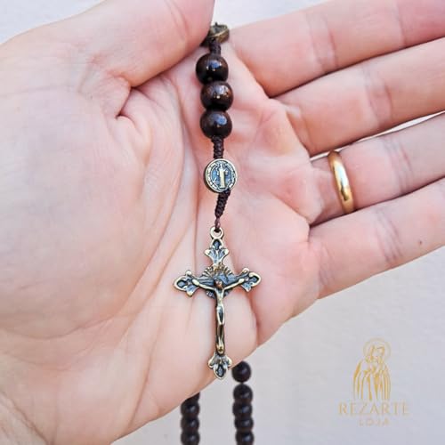 Heróis do Céu - Terço de Madeira, Rosário com Contas Médias e Medalha de São Bento, para Cristãos Ad