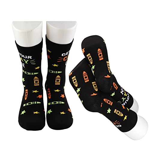 MBMSO Funny Kindergarten Teacher Gifts 2 Pairs Get Your Cray on Daycare Teacher Socks Thank You Gifts for Preschool Teachers3