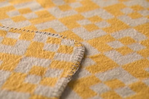 Couverture douillette moelleuse couleur dorée pour vos soirées cocooning - 4