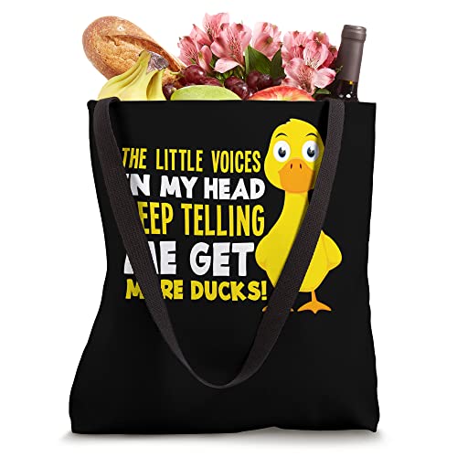 Bolso tipo tote divertido con frase 'Las voces en mi cabeza piden más patos' para amantes de los patos miniatura 4