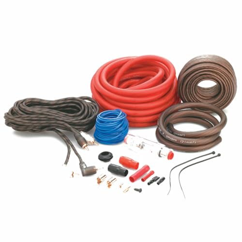 Venduto in confezione sigillata come da foto; 4,9 metri di cavo di alimentazione (sezione 21 mm²); 1 metro di cavo di massa (sezione 21 mm²); 10 metri di cavo dell'altoparlante; 5 metri di cavo remoto; Cavo rca 5 metri (2 prese angolari e 2 diritte); 1 portafusibile 80 ampere; Bustina degli accessori; Dimensioni confezione: 39,5 x 21,5 x 7 cm; Peso confezione: 1,4 kg; Venduto in confezione sigillata come da foto.