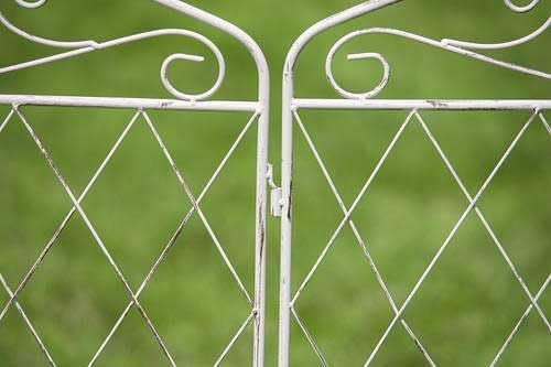 Panacea French Country Scroll Garden Fence, Aged White – Set of 10 Decorative Metal Grid Panels with Scrollwork, Interlocking Border Fencing for Yard, Garden, Pets, Outdoor Landscaping