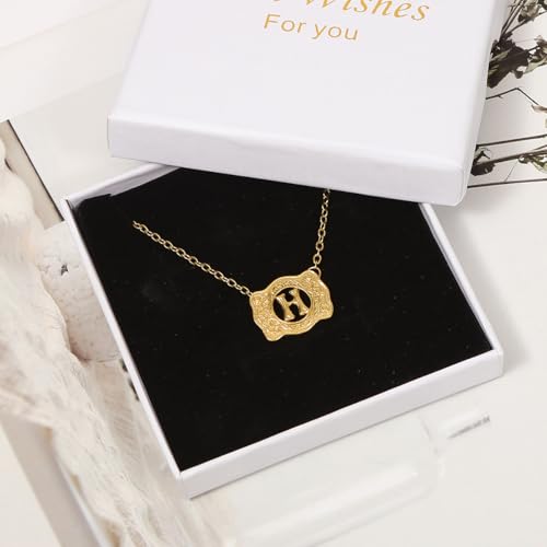 14K Gold Belt Buckle Necklace Western Style Initial Letter Pendant Necklace, Decorative Belt Buckle Frame Design