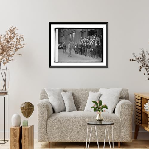 Historic Framed Print, Wallace addressing messengers, [5/10/23], 17-7/8" x 21-7/8"4