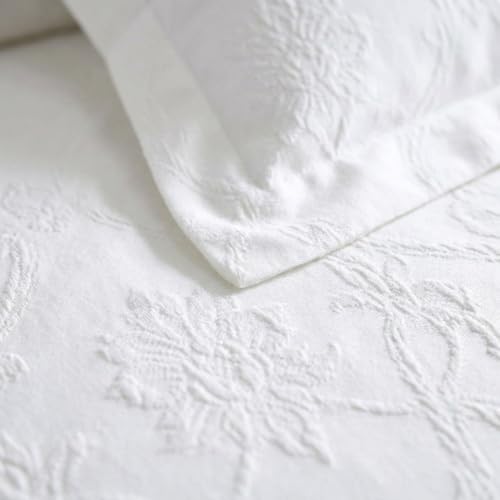Image of Martha Stewart - Twin Comforter Set, Naturally Soft Cotton-Rich Jacquard Bedding w /Matching Pillowcase, Textured 2 Piece Bed Set (Garden Trellis White)