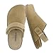 Produktbild CUSHIONAIRE Damen Boulder Clog aus echtem Wildleder mit Drehriemen - leichte EVA-Sohle, Innensohle aus Memory-Schaum, breite Breiten erhältlich, Biscuit Suede, 37.5 EU