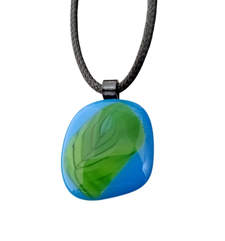 Pendentif en verre fusionné bleu vert : collier fait main unique pour femme