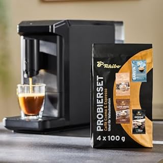 Tchibo Kaffeevollautomat Esperto mini für Caffè Crema und Espresso, nur 16cm breit, klein und kompakt, geeignet für jede Küche, Camping, Studentenapartment, Schwarz - INKLUSIVE Kaffeeprobierset GRATIS