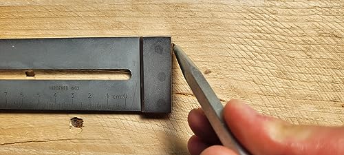 WRS Schwere Reißnadel mit Hartmetall-Spitze, 180 x 8 mm 6-kt., robuste, griffige Ausführung - auch beim Tragen von Arbeitshandschuhen. Zum Anreißen von Metall, Kunststoff, Holz, Plexiglas etc.