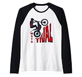 El equilibrio lo es todo. El deporte de Trial también existe como trial en bicicleta, pero aquí se trata de motos. En Moto Trial no haces acrobacias como un doble, este deporte de motor es diferente y fascinante. Las motos también. Esto no es supercross