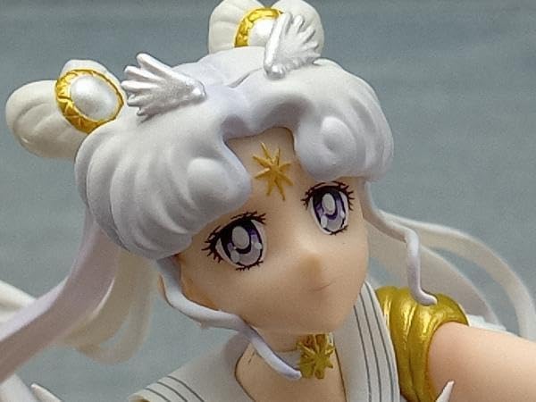 セーラーコスモス フィギュアーツ ゼロ セーラームーン バンダイ 魂