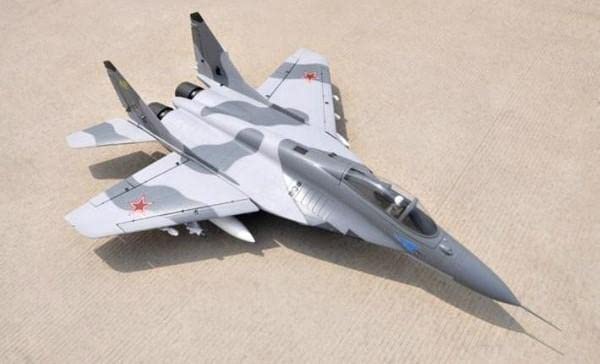 Amazon.co.jp: Mig-29戦闘機70㎜ツイン EDFダクト機 : おもちゃ