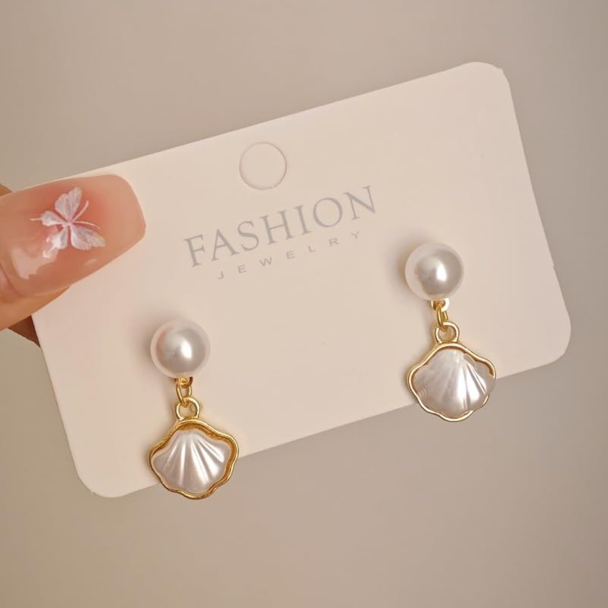 Women's Stylish Shell Pearl Earrings, Elegant Design