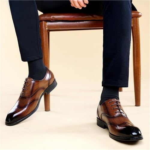 Versatile Leather Oxford Shoes for Men Comfortable and Stylish for Business and Formal Occasions3
