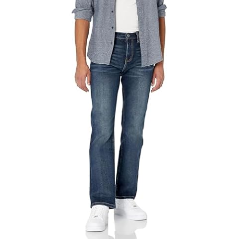 Wrangler Men's Regular Fit Straight Leg Jeans Cover