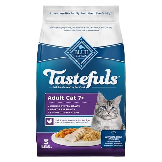 Blue Buffalo Tastefuls Mature Dry Cat Food for Adult Cats 7+, Made in the USA with Natural Ingredients, Chicken & Brown Rice Recipe, 3-lb. Resealable Bag