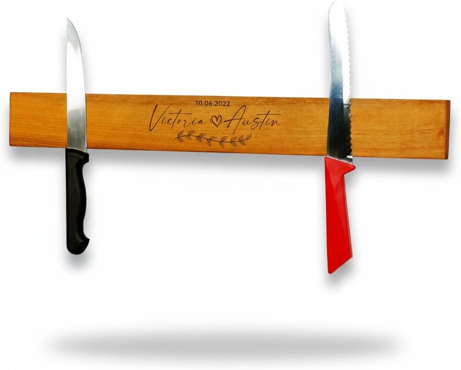 Custom Walnut Knife Holder – Laser Engraved Wooden Wall Rack with Family Name – Handmade Rustic Knife Display Stand - Personalized Kitchen Keepsake