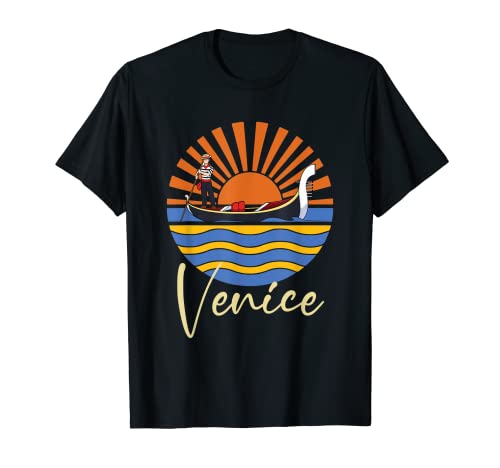 Venezia la Laguna in Italia, nel Nord Italia! Il Canal Grande attraversa Venezia. La città lagunare di Venezia in Italia. Venezia ha molto da offrire, molto più dell'acqua, il canale o le lagune. In barca attraverso il Canal Grande di Venezia.