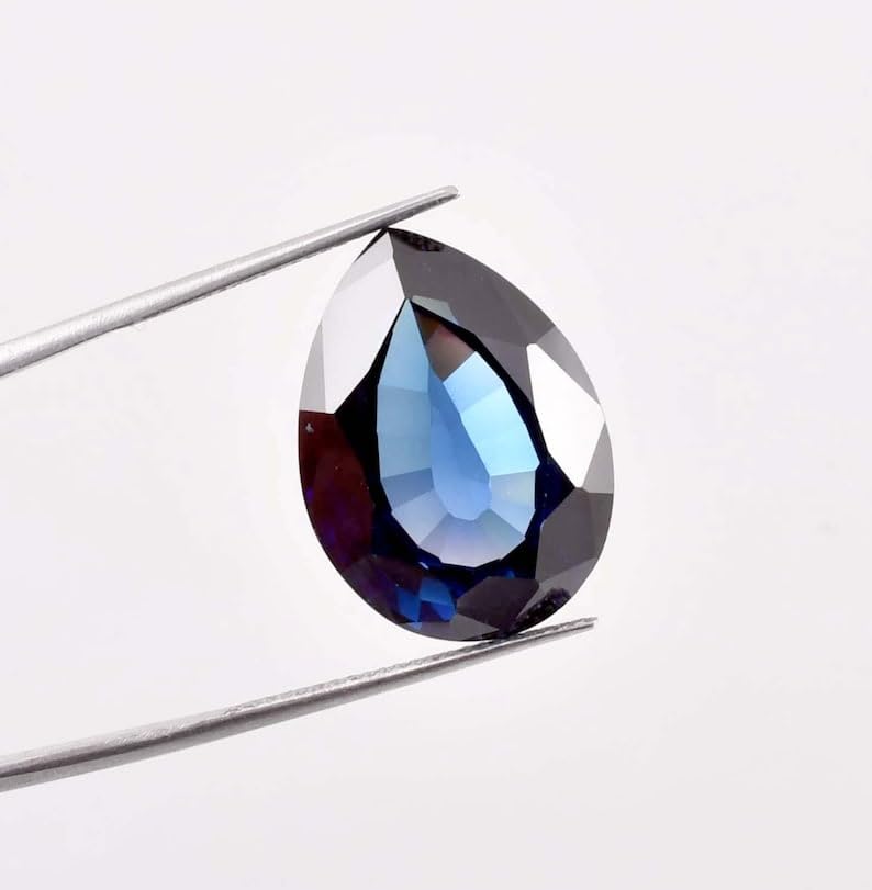 Saphir bleu naturel facetté poire pierre précieuse pour création bijoux