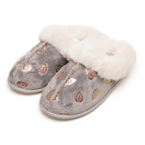 Chaussures intérieur peluche douce pour des pieds au chaud