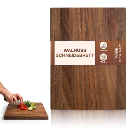 Premium Schneidebrett aus Nussbaum Massiv - 40 x 30 x 3cm hochwertiges Küchenbrett aus Echtholz - Holzschneidebrett groß mit Standfüßen - Hackblock Grillbrett