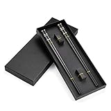 Anti-Rutsch-Design:die Essstäbchen sind gerad und ebenmäßig, sie schließen dicht und garantieren deswegen ein festes Greifen. Die matte Oberfläche an den Köpfe der Essstäbchen verhindert Rutschen der Gerichten. Wenn Sie Sushi, Nudeln oder eine andere asiatische Küche haben, ist dies sehr praktisch.