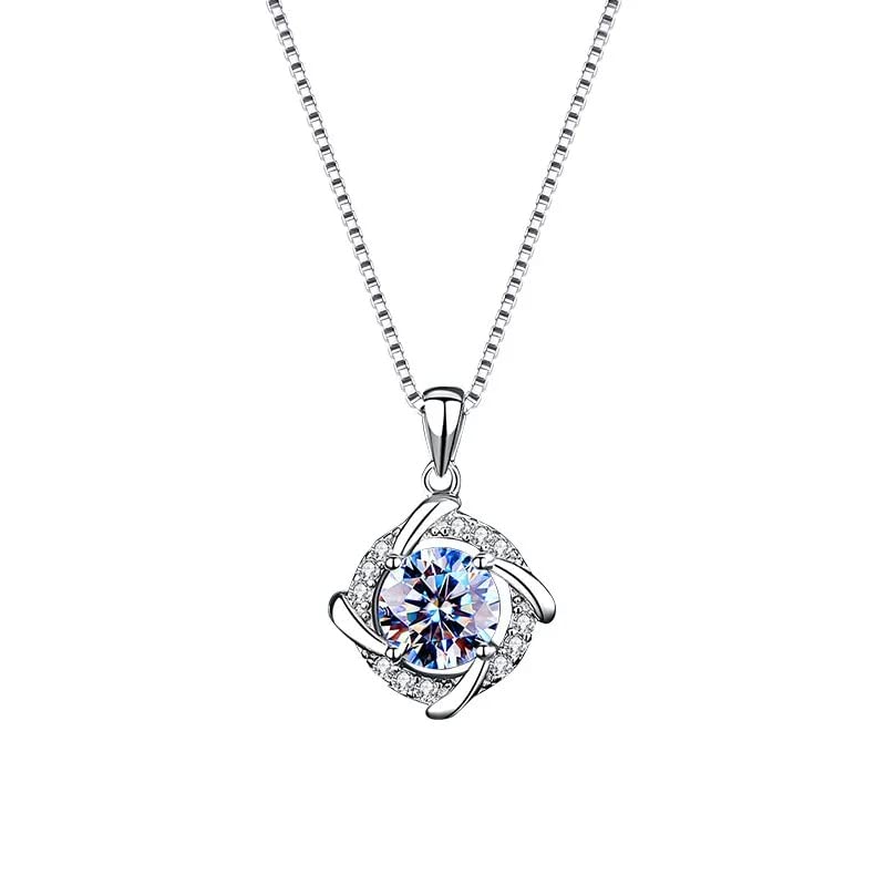 Collier moissanite D en argent contre le ternissement des bijoux de mariage