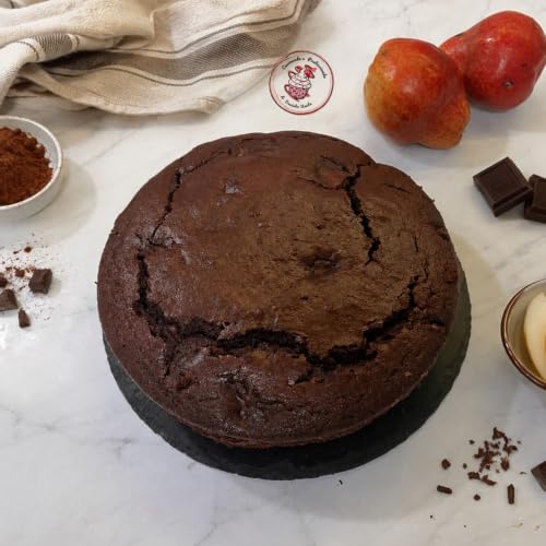 Torta cacao e pere: soffice e facile da preparare con una frusta a mano