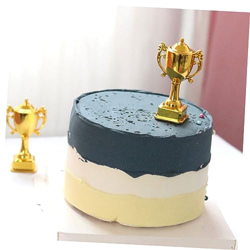 NOLITOY 4Pcs Brinquedos Troféu De Futebol Mini Brinquedos Brinquedos Em Miniatura Decorações De Bolo