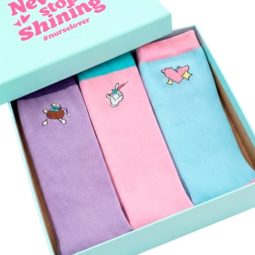 Nurse is Love Set de 3 pcs. Medias De Compresión Mujer Para Enfermera   Calcetines Compresion para Trabajo TCAE, Medicos, Vet | Usa Con Zuecos Sanitarios, Regalos | Accesorios Enfermeria DRAW