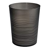 MODERNES DESIGN: Dieser mDesign Abfalleimer schwarz mit den Maßen 20.25 cm (Durchmesser) x 25.5 cm (Höhe) besticht durch sein modernes Design und wird Ihre Innenausstattung garantiert verschönern!
