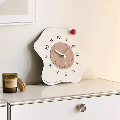 Horloge murale irrégulière grand format pour habiller un grand mur vide