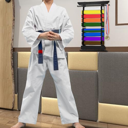 SUMNACON Kampfsport Gürtelhalter für 10 Gürtel Bambus Taekwondo-Gürtelständer Wandmontage Gürtel Display für Medail Judogürtel Karategürtel Ninjitsu-Gürtel als Personalisierbare Geschenk Schwarz