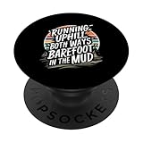 Correr cuesta arriba en ambos sentidos descalzo en el corredor de sendero de barro PopSockets PopGrip Intercambiable