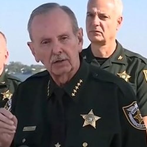 US Secret Service shoots dead armed man who breached perimeter at Mar-a-Lago