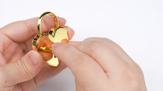 1pcs Heart Shaped Padlock, 1.8 x 2.3in Mini Lock with Keys Height