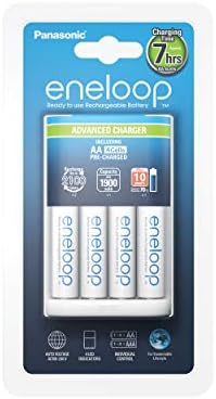 Panasonic Caricabatterie Advanced Charger con 4 Stilo Aa Ricaricabili Eneloop, Bianco
