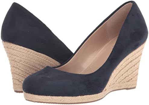 Charles by Charles David Women's Simple Pump, Navy, 6.5 | Image 6