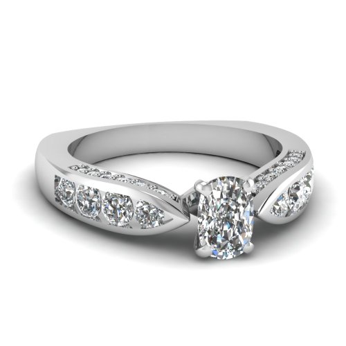 Anillos de compromiso forma cojín vintage de plata esterlina para lucir en propuestas románticas