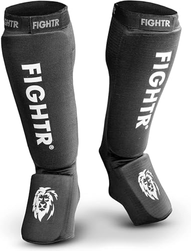 FIGHTR Premium Schienbeinschoner für Kampfsport Kickboxen Boxen. Schienbeinschützer für Erwachsene (Schwarz Erwachsene)