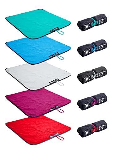 Two Bare Feet Portable Changing Mat for Surfing, Swimming, SUP & Watersports – Waterproof, Soft Sherpa Fleece, Roll-Up Design for Easy Travel & Outdoor Sports (Black/Raspberry)