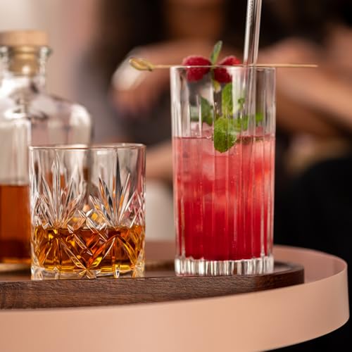 Foto von SCHOTT ZWIESEL Whiskyglas Show (4er-Set), anmutige Tumbler für Whisky mit Relieff, spülmaschinenfeste Kristallgläser (Art.-Nr. 121877), Kristall