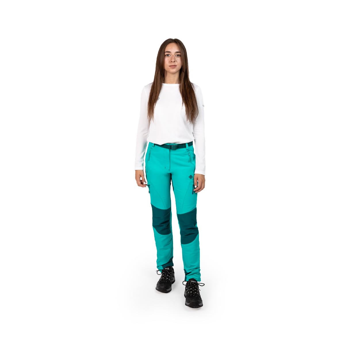 IZAS Baltic W FW Pantalone da Montagna da Donna. Tessuto Mount-Stretch Impermeabile, Traspirante ed Elasticizzato. Vita Elastica e Cintura. Ginocchia Preformate. Tasche con Cerniera. Medium Fit