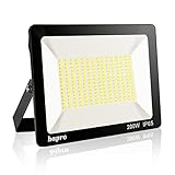 ▶▶【IP65 Impermeable al Aire Libre】: El focos led exteriores tiene IP65 a prueba de agua y protección contra la iluminación, puede ser ampliamente utilizado en proyectos de iluminación interior y exterior, como jardines, plazas, carteles publicitarios, fábricas, muelles, estadios y otros lugares que necesitan iluminación. Tenga en cuenta que los proyectores foco led no se pueden utilizar en el agua.