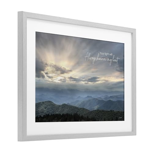 Affiche encadrée Light Will Always Shine par Lori Deiter 43x58 cm