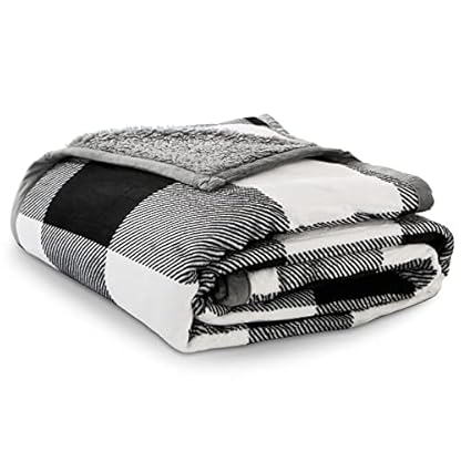 Qucover Kuscheldecke Flauschig für Winter 600GSM, Sherpa Wohndecke 150x200cm, Dicke Warme Decke für Sofa Bett…
