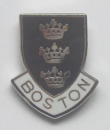 1000 Flags Boston Town Crest Pin Badge