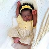 Bebe reborn fille : Cette poupée bébé renaissance mesure environ 48cm et pèse environ 1 kg. Elle est de taille idéale pour être serrée dans vos bras